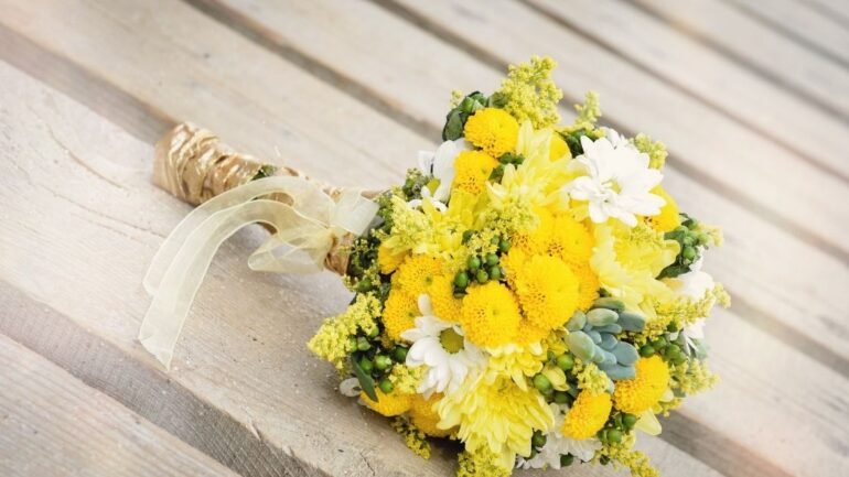 Makna Bunga Kuning